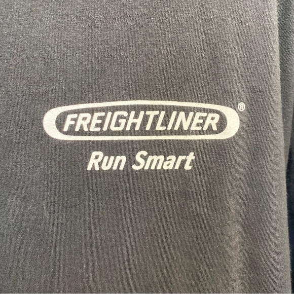 Freightliner Quality Trucks Run Smart XL Black T Shirt Daimler Trucks 2011 - Picture 10 of 11